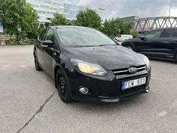 Svart Begagnad 2014 Ford Focus Titanium Halvkombi | 62 000 kr (Marknadspris)