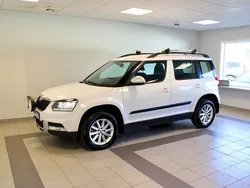 Vit Begagnad 2015 Skoda Yeti Outdoor SUV | 159 900 kr (Marknadspris)