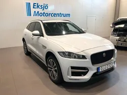 Vit Begagnad 2017 Jaguar F-Pace R-Sport SUV | 229 000 kr (Marknadspris)