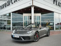 Flerfärgad (agate grå metallic) Begagnad 2024 Porsche 911 Carrera GTS Cab | 1 899 000 kr (Marknadspris)