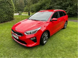 Röd Begagnad 2020 Kia Ceed Kombi | 156 500 kr (Marknadspris)
