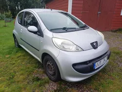Grå Begagnad 2007 Peugeot 107 Halvkombi | 12 000 kr (Bra pris)
