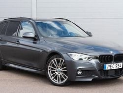 Grå Begagnad 2017 BMW 330 M Sport Kombi | 259 900 kr (Marknadspris)