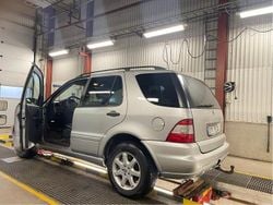 Begagnad 2003 Mercedes ML270 SUV | 49 500 kr