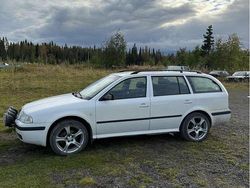 Vit Begagnad 2005 Skoda Octavia Tour Kombi | 15 000 kr (Dyr)