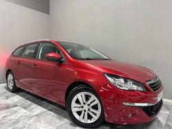 Mörkröd Begagnad 2015 Peugeot 308 Kombi | 94 900 kr (Marknadspris)