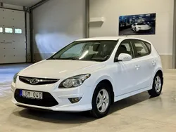 Vit Begagnad 2011 Hyundai i30 Halvkombi | 59 900 kr (Lite dyr)