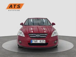 Röd Begagnad 2007 Kia Ceed EX Halvkombi | 59 900 kr (Marknadspris)