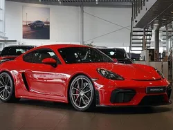 Röd Begagnad 2021 Porsche 718 Cayman GT4 Sportkupé | 1 149 000 kr (Superpris)