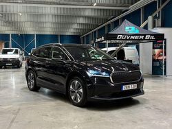 Svart Begagnad 2022 Skoda Enyaq iV Family SUV | 349 900 kr (Marknadspris)