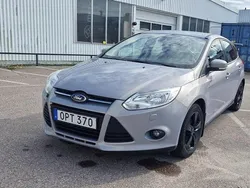 Grå Begagnad 2014 Ford Focus Trend Halvkombi | 71 000 kr