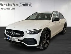 Vit Begagnad 2024 Mercedes C220 SUV | 569 900 kr (Lite dyr)