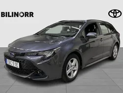 Grey metallic (1g3) Begagnad 2023 Toyota Corolla Active Kombi | 284 900 kr (Marknadspris)