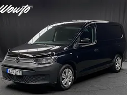 Svart Begagnad 2022 VW Caddy Maxi Minibuss | 269 800 kr (Marknadspris)