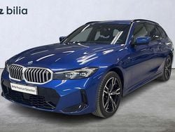 Portimao blue Begagnad 2025 BMW 330 M Sport Kombi | 529 900 kr