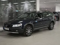 Mörkblå (blå) Begagnad 2016 Volvo XC70 Standard SUV | 224 500 kr (Marknadspris)