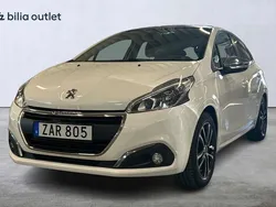 Vit Begagnad 2017 Peugeot 208 Style Halvkombi | 94 900 kr (Marknadspris)
