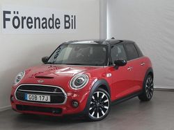 Röd Begagnad 2020 Mini Cooper S Halvkombi | 259 000 kr (Marknadspris)
