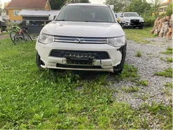 Vit Begagnad 2014 Mitsubishi Outlander P-HEV SUV | 60 000 kr (Bra pris)