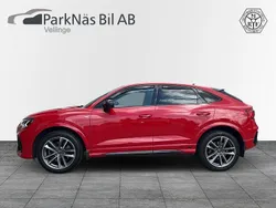 Röd (röd metallic) Begagnad 2022 Audi Q3 Sportback S-Line SUV | 419 900 kr (Marknadspris)