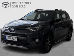 Mörkgrå Begagnad 2017 Toyota RAV4 Hybrid Active SUV | 249 900 kr (Marknadspris)