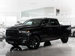Svart (diamond svart metallic) Ny 2025 Dodge Ram Pickup | 1 174 000 kr (Marknadspris)
