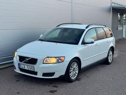 Vit Begagnad 2009 Volvo V50 Kinetic Kombi | 59 900 kr (Dyr)