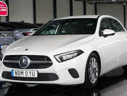 Vit Begagnad 2020 Mercedes A180 Halvkombi | 189 500 kr (Marknadspris)