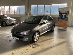 Mörkgrå Begagnad 2005 Peugeot 206 Halvkombi | 15 500 kr (Marknadspris)