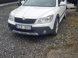 Vit Begagnad 2011 Skoda Octavia Scout Kombi | 55 000 kr (Marknadspris)
