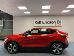 Röd Begagnad 2023 Volvo EC40 Plus SUV | 349 500 kr (Marknadspris)