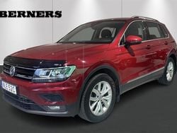 Röd Begagnad 2020 VW Tiguan Comfortline SUV | 249 900 kr (Marknadspris)