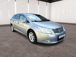 Ljusgrå (grå) Begagnad 2010 Toyota Avensis Business Edition Kombi | 59 900 kr (Marknadspris)