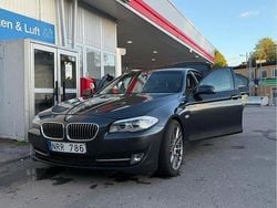 Grå Begagnad 2010 BMW 530 Sport Line Sedan | 134 900 kr (Marknadspris)