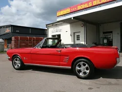 Röd Begagnad 1966 Ford Mustang Cab | 295 000 kr