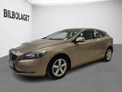 Brun Begagnad 2012 Volvo V40 Momentum Kombi | 139 800 kr (Marknadspris)