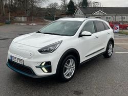 Vit Begagnad 2022 Kia e-Niro Advance SUV | 237 000 kr (Bra pris)
