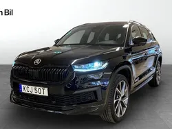 Svart (black magic pärleffekt me) Begagnad 2022 Skoda Kodiaq SportLine SUV | 417 900 kr (Lite dyr)