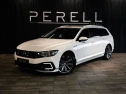 Vit Begagnad 2020 VW Passat Executive Kombi | 249 000 kr (Dyr)