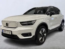 Vit Begagnad 2022 Volvo XC40 Pro SUV | 324 900 kr