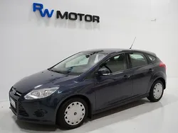 Grå Begagnad 2013 Ford Focus Trend Halvkombi | 64 800 kr (Marknadspris)
