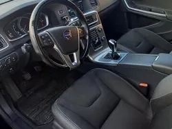 Svart Begagnad 2014 Volvo V60 Momentum Kombi | 123 000 kr (Marknadspris)