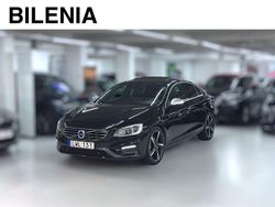 Svart Begagnad 2015 Volvo S60 R-Design Sedan | 149 900 kr (Marknadspris)
