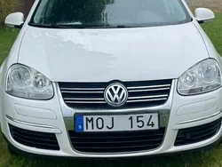 Vit Begagnad 2009 VW Golf Kombi | 45 000 kr (Marknadspris)
