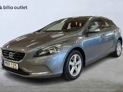 Grå Begagnad 2015 Volvo V40 Kombi | 129 900 kr