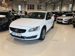 Vit Begagnad 2016 Volvo V60 CC Business Edition Kombi | 169 900 kr (Lite dyr)