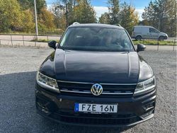 Svart Begagnad 2020 VW Tiguan SUV | 265 000 kr (Bra pris)