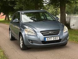Blå Begagnad 2008 Kia Ceed 4 Halvkombi | 49 900 kr (Marknadspris)