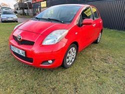 Röd Begagnad 2010 Toyota Yaris Halvkombi | 74 900 kr (Marknadspris)