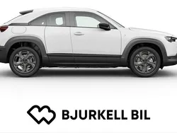 Arctic white solid Begagnad 2023 Mazda MX30 Exclusive-Line SUV | 385 900 kr
